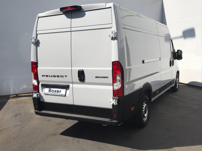 Peugeot Boxer Furgon 4350 L4H2 MAN6 2,2 BlueHDi / 132kW na operativní leasing
