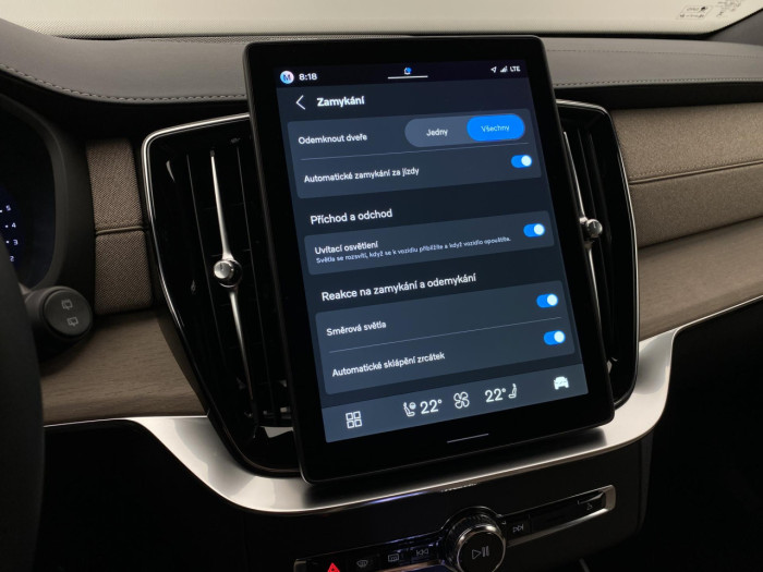 Volvo XC90 B5 AWD AUT DARK PLUS na operativní leasing