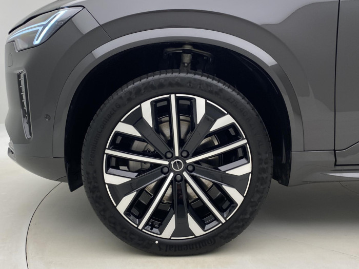 Volvo XC90 B5 AWD AUT DARK PLUS na operativní leasing