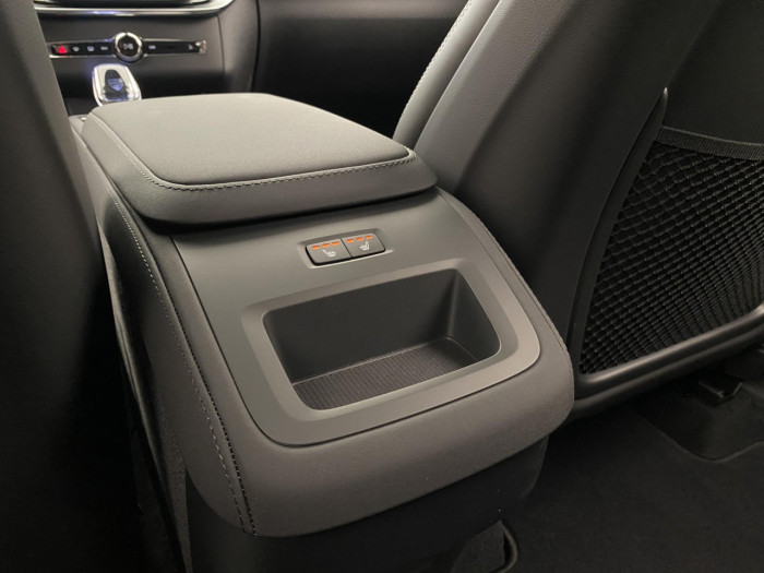 Volvo XC90 B5 AWD AUT BRIGHT PLUS na operativní leasing