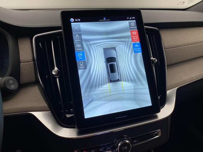 Volvo XC90 B5 AWD AUT DARK PLUS na operativní leasing