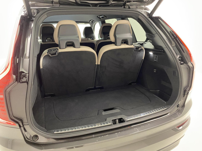 Volvo XC90 B5 AWD AUT DARK PLUS na operativní leasing