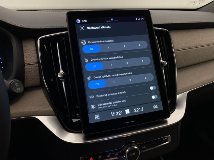 Volvo XC90 B5 AWD AUT DARK PLUS na operativní leasing