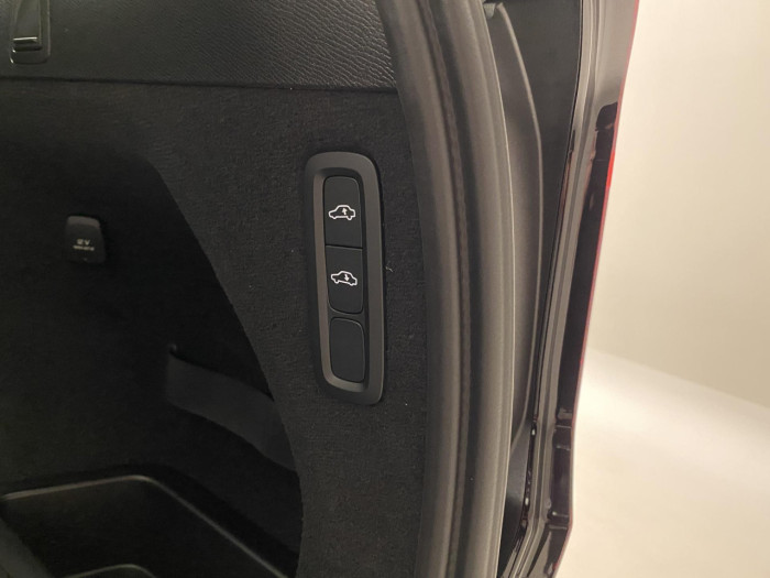 Volvo XC90 B5 AWD AUT BRIGHT PLUS na operativní leasing