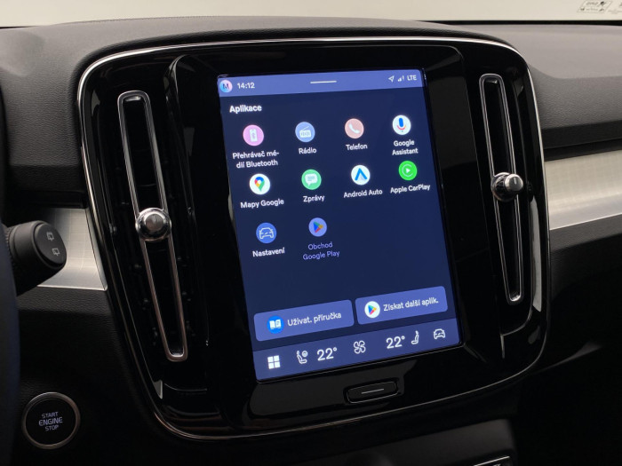 Volvo XC40 B3 AUT PLUS BLACK EDITION na operativní leasing