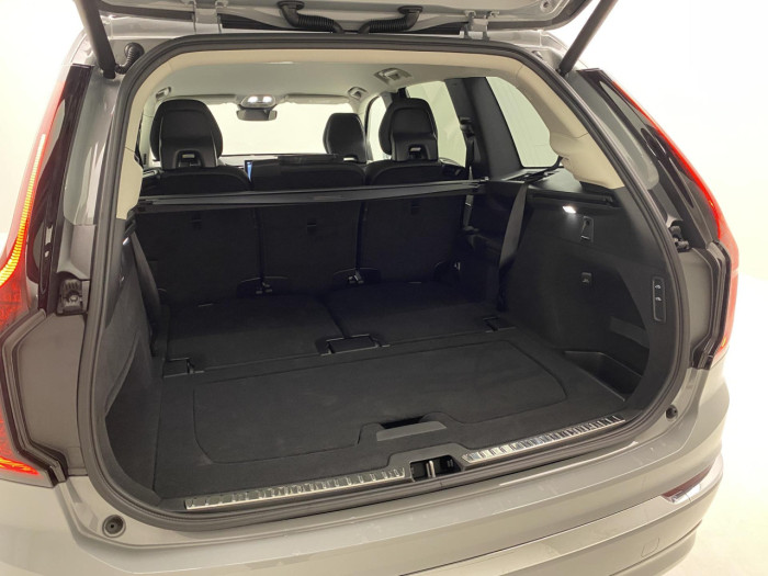 Volvo XC90 B5 AWD AUT BRIGHT PLUS na operativní leasing