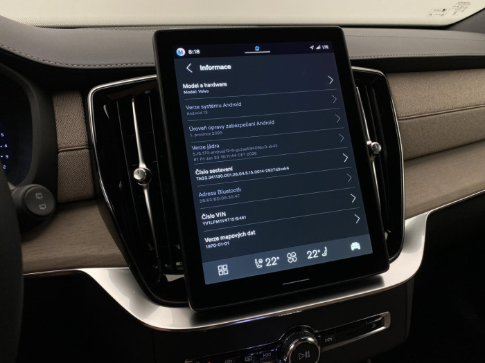 Volvo XC90 B5 AWD AUT DARK PLUS na operativní leasing