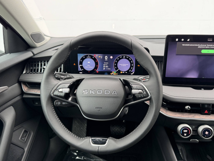 Škoda Superb Combi L&K 7DSG 2,0TDI / 110kW na operativní leasing