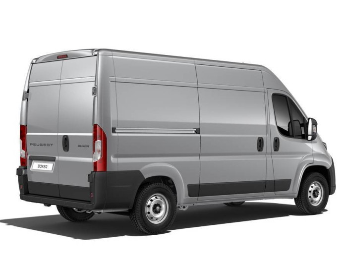 Peugeot Boxer Furgon 3300 L2H2 2,2 BlueHDi MAN6 / 103kW na operativní leasing