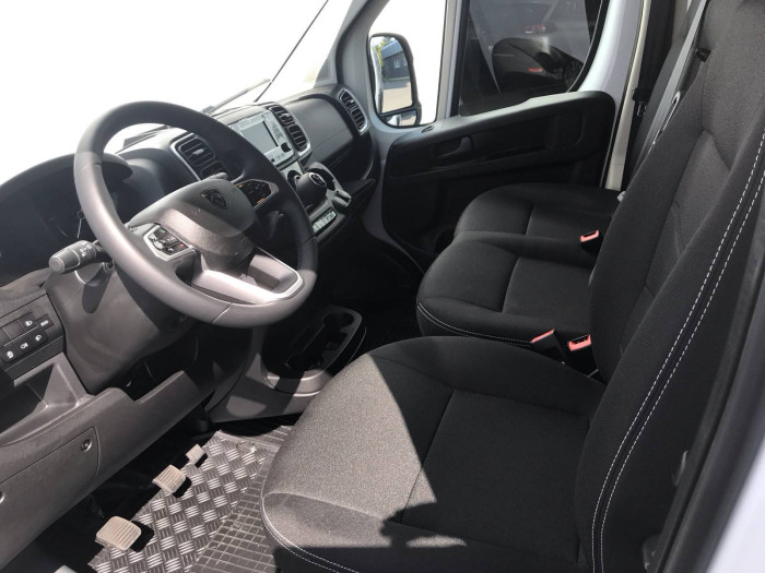 Peugeot Boxer Furgon 4350 L4H2 MAN6 2,2 BlueHDi / 132kW na operativní leasing