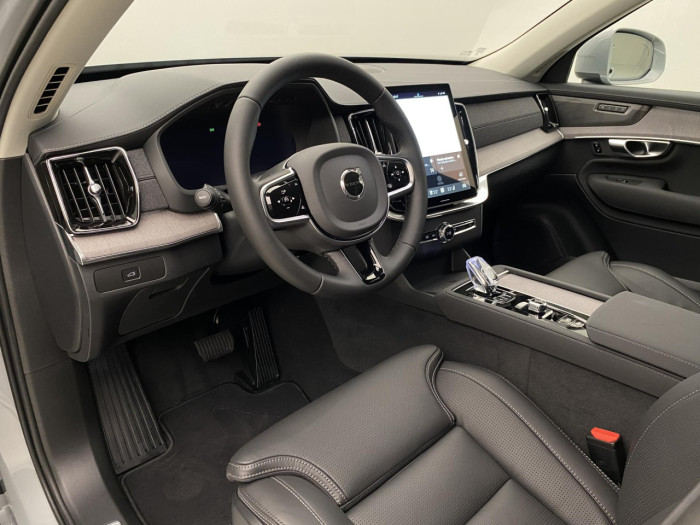 Volvo XC90 B5 AWD AUT BRIGHT PLUS na operativní leasing