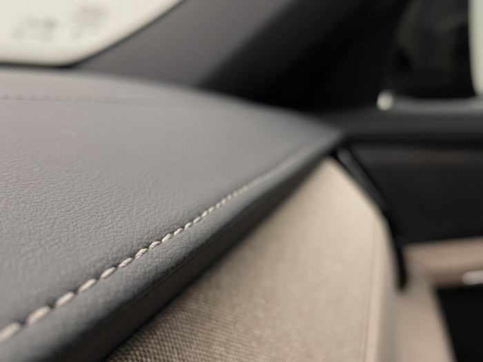 Volvo XC90 B5 AWD AUT DARK PLUS na operativní leasing