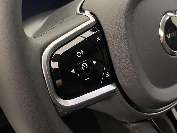 Volvo XC90 B5 AWD AUT BRIGHT PLUS na operativní leasing