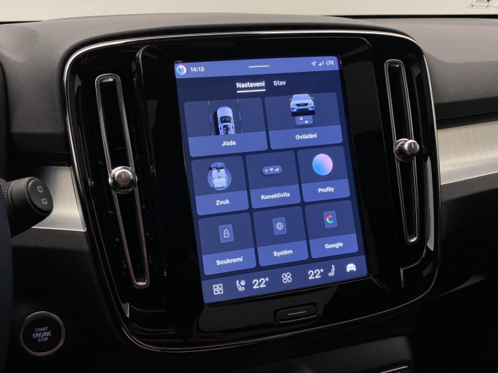 Volvo XC40 B3 AUT PLUS BLACK EDITION na operativní leasing