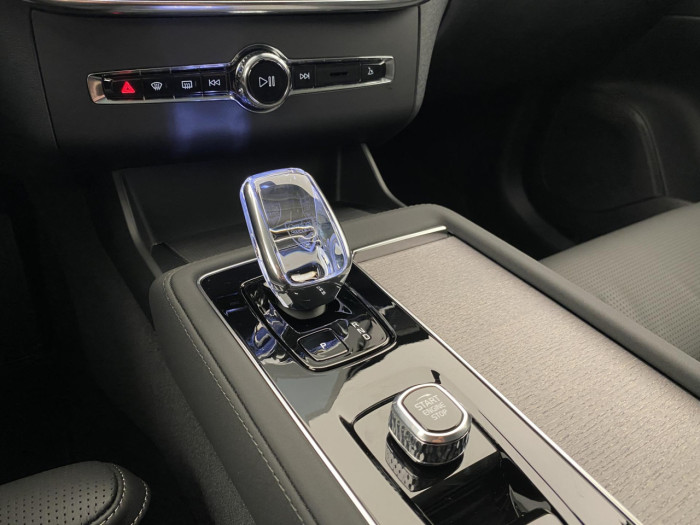 Volvo XC90 B5 AWD AUT BRIGHT PLUS na operativní leasing