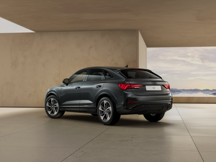 Audi Q3 Sportback S line 40 TFSI 140 kW quattro na operativní leasing