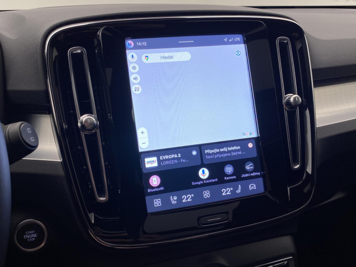 Volvo XC40 B3 AUT PLUS BLACK EDITION na operativní leasing