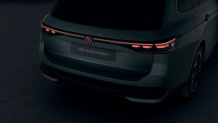 VW Passat kombi 2.0 Tdi 142kw 4x4 Dsg R-Line automat na operativní leasing