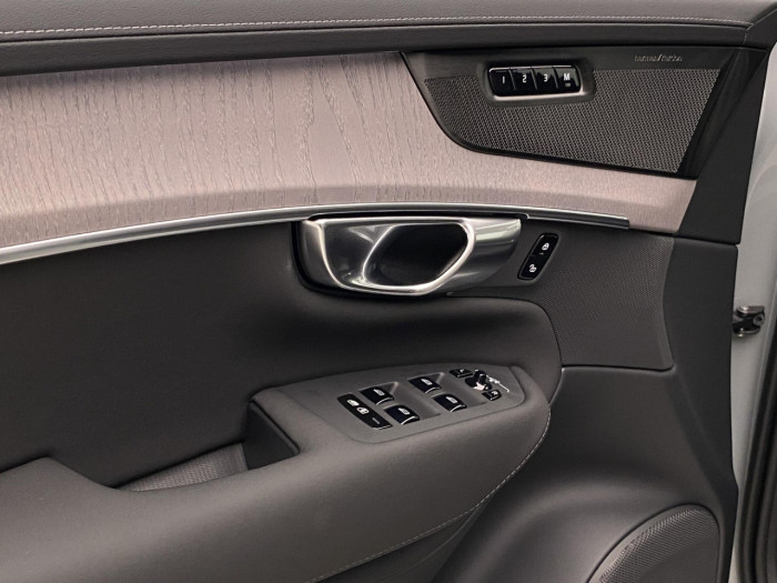 Volvo XC90 B5 AWD AUT BRIGHT PLUS na operativní leasing