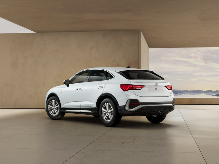 Audi Q3 Sportback S line 40 TFSI 140 kW quattro na operativní leasing