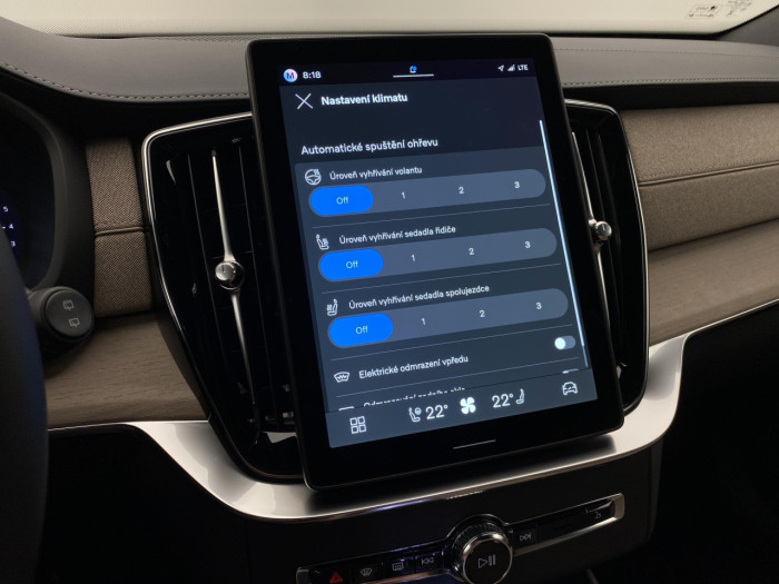 Volvo XC90 B5 AWD AUT DARK PLUS na operativní leasing