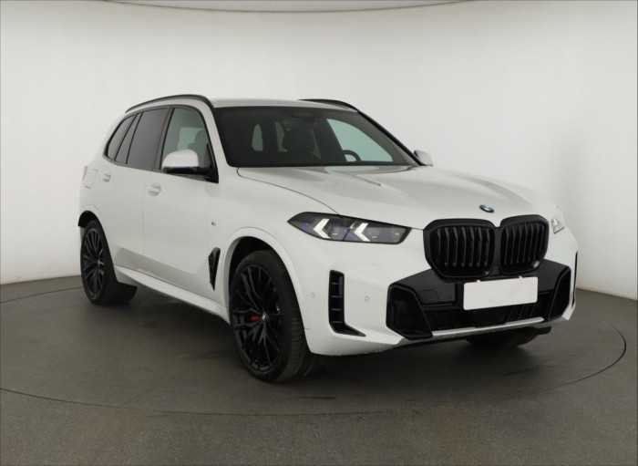 BMW X5 M Paket xDrive30d 219 kW 4x4 Automat na operativní leasing