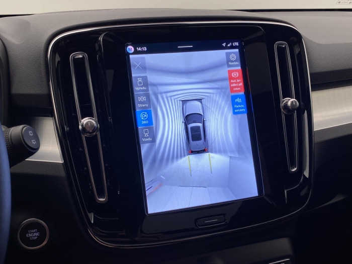 Volvo XC40 B3 AUT PLUS BLACK EDITION na operativní leasing