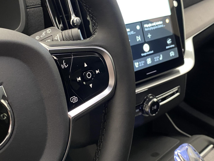 Volvo XC90 B5 AWD AUT BRIGHT PLUS na operativní leasing