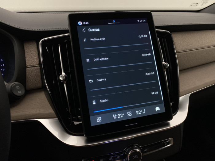 Volvo XC90 B5 AWD AUT DARK PLUS na operativní leasing