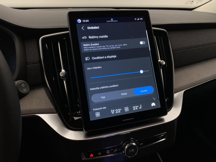 Volvo XC90 B5 AWD AUT BRIGHT PLUS na operativní leasing