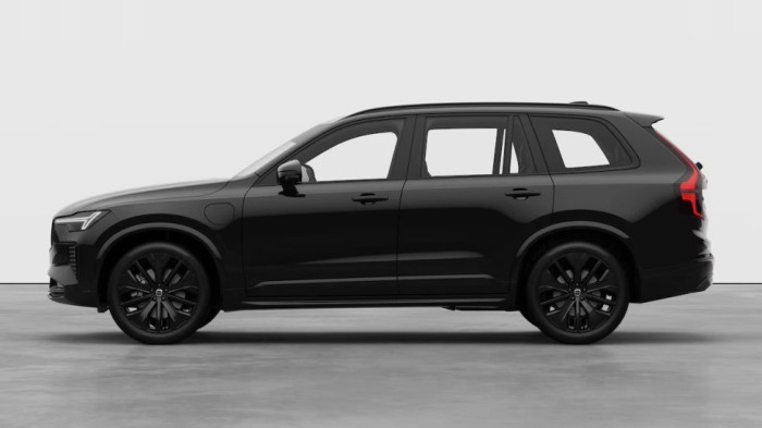 Volvo XC90 PLUS BLACK EDITION, T8 AWD, 228+107 kW / 310+145 HP na operativní leasing
