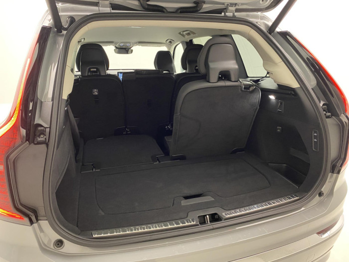 Volvo XC90 B5 AWD AUT BRIGHT PLUS na operativní leasing