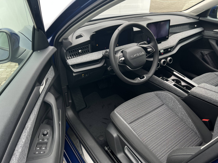 Škoda Superb Combi Selection 7DSG 2,0TDI / 110kW na operativní leasing