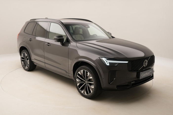 Volvo XC90 B5 AWD AUT DARK PLUS na operativní leasing