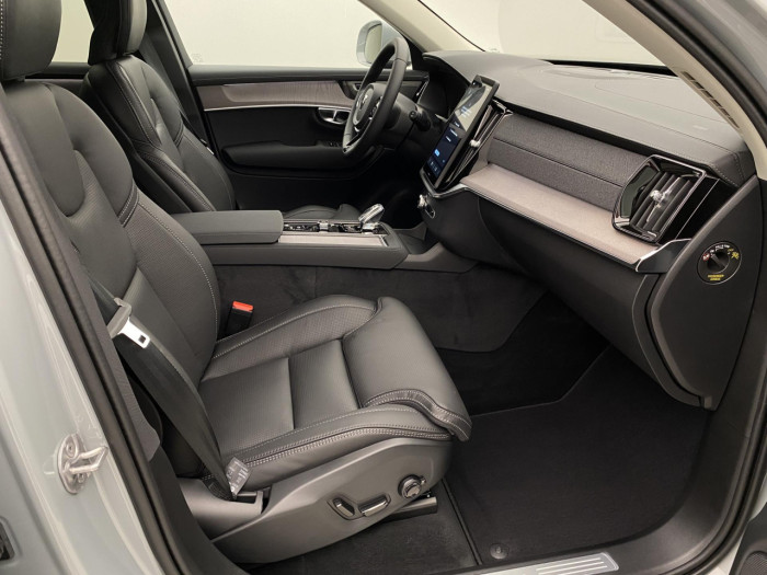 Volvo XC90 B5 AWD AUT BRIGHT PLUS na operativní leasing