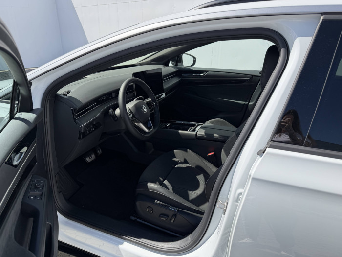 Volkswagen ID.7 Tourer Pro People 77kWh  / 210kW na operativní leasing