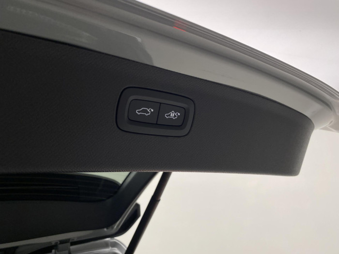 Volvo XC90 B5 AWD AUT BRIGHT PLUS na operativní leasing