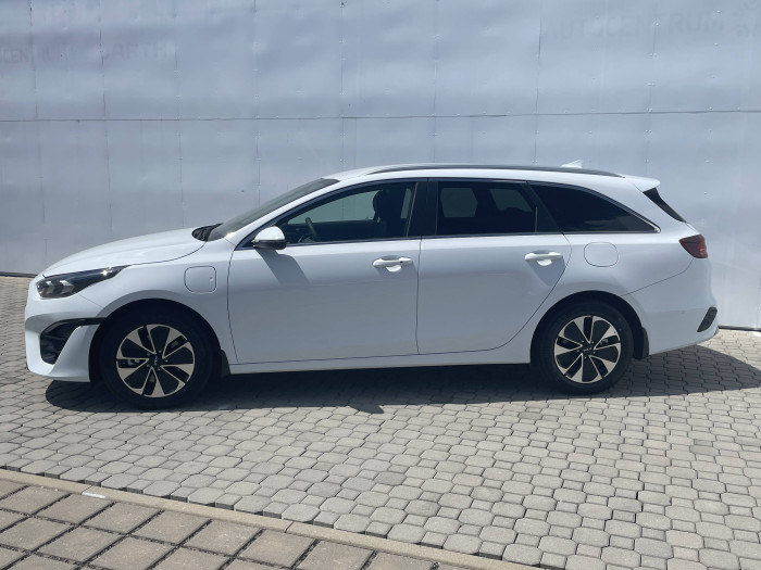 KIA Ceed SW CD PHEV PREMIUM 6DCT 1,6 GDi / 103kW na operativní leasing