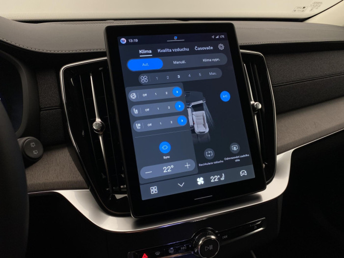 Volvo XC90 B5 AWD AUT BRIGHT PLUS na operativní leasing