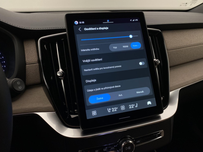 Volvo XC90 B5 AWD AUT DARK PLUS na operativní leasing