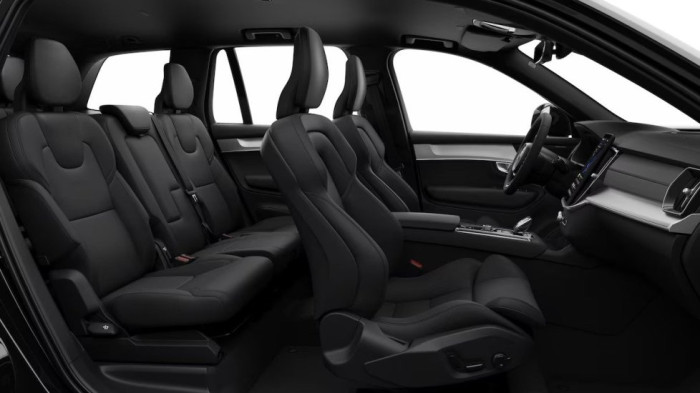 Volvo XC90 ULTRA BLACK EDITION, T8 AWD, 228+107 kW / 310+145 HP na operativní leasing