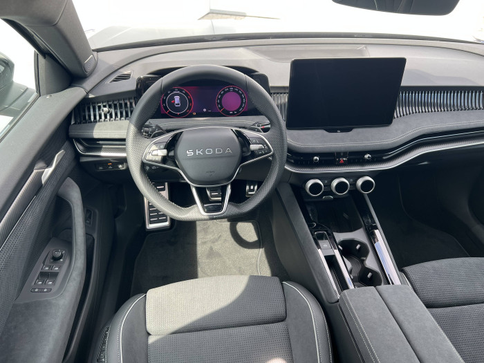 Škoda Superb Combi Sportline DSG 2,0TDI / 142kW na operativní leasing